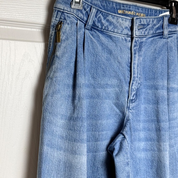 Michael Kors Adorable Balloon Leg Pleated Jeans - Picture 4 of 8